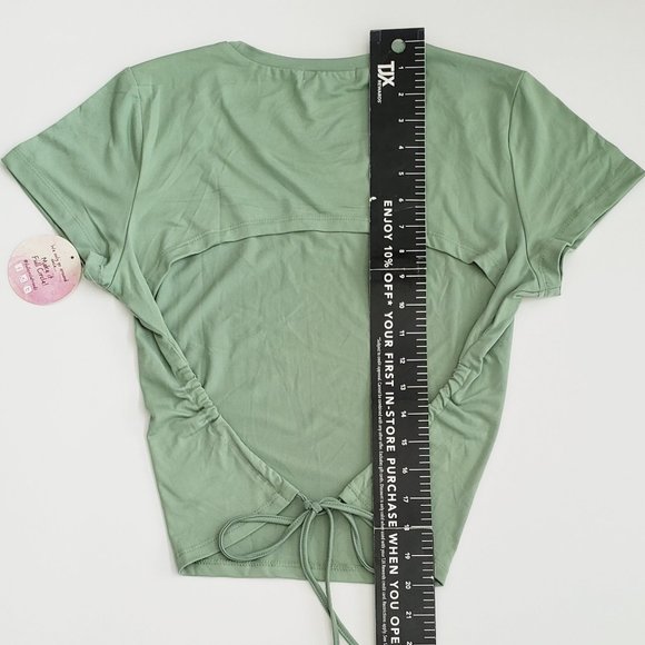 FULL CIRCLE TRENDS Back Cut Out Short Sleeve Top - Picture 6 of 7